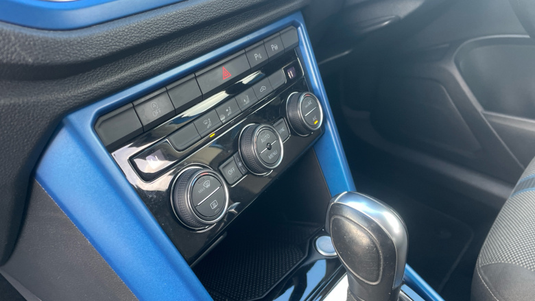 Volkswagen T-Roc 1.5 TSI EVO Design 5dr DSG Petrol Hatchback